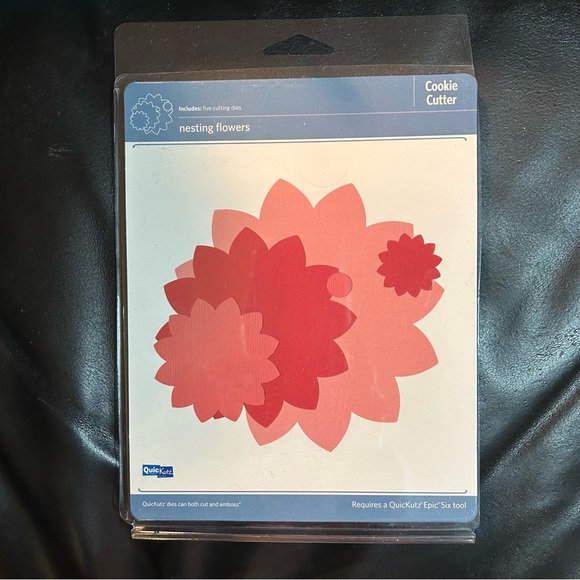 Quickutz/We R Memory Keepers 5 pcs nesting flowers dies - Picture 1 of 5